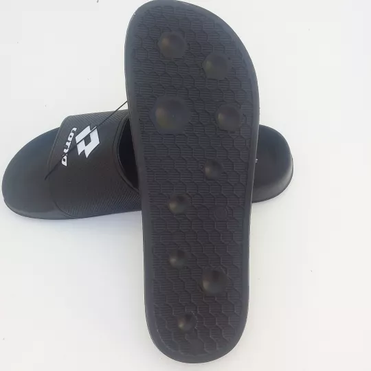 Claquettes Mules Marque LOTTO Noire Semelle