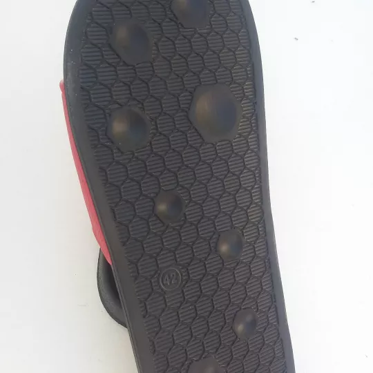 Claquettes Mules Marque LOTTO Noire & Rouge Dessous