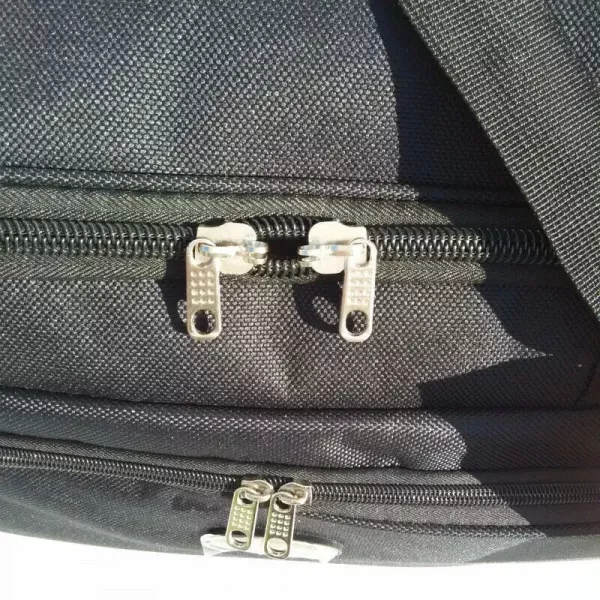 55 Cm (CABINE) Bleu Sacs De Voyage Valise Bagage A Main á Roulettes Diplomat Paris Fermeture